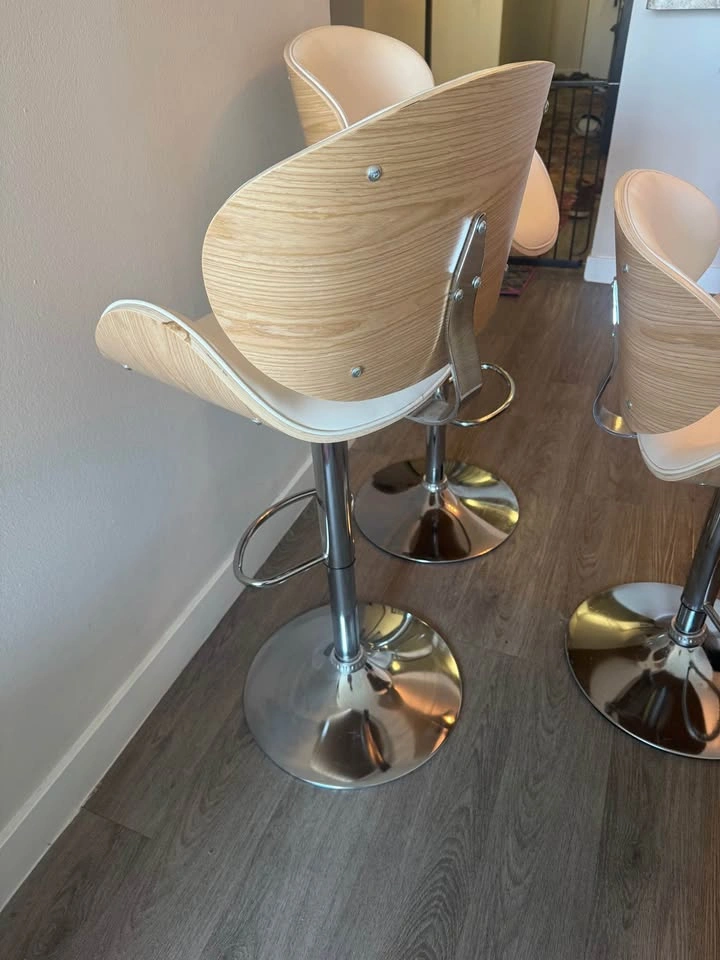 3 Barstools - photo 4