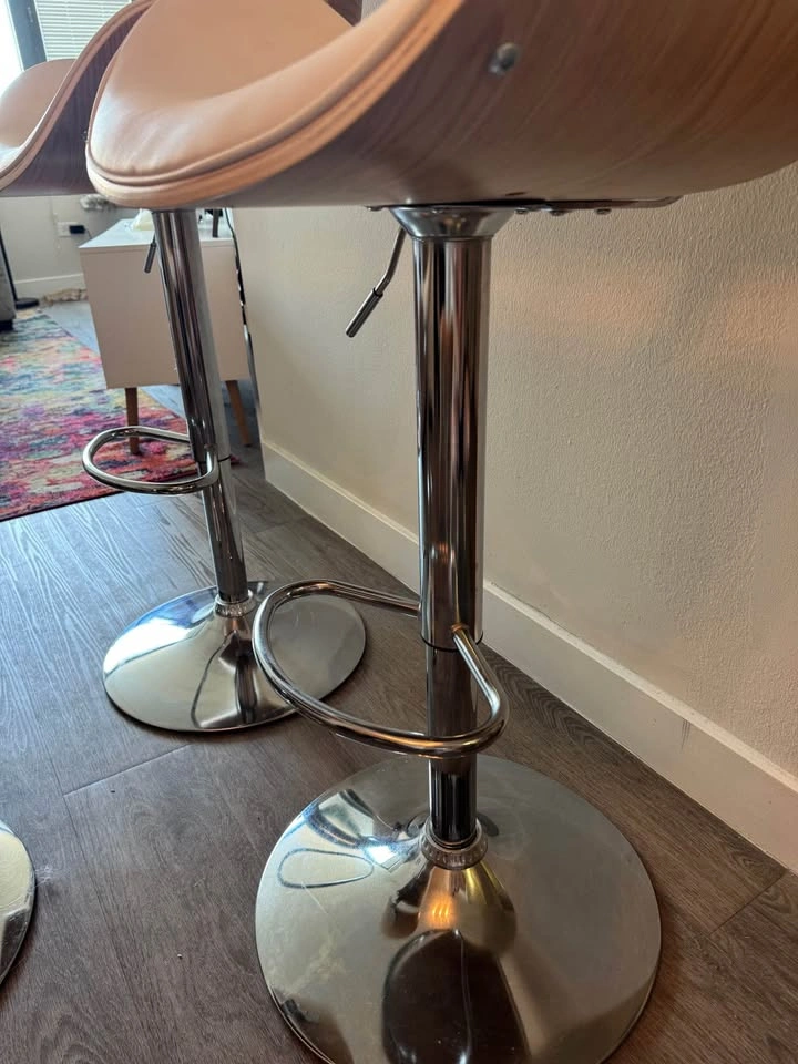 3 Barstools - photo 5