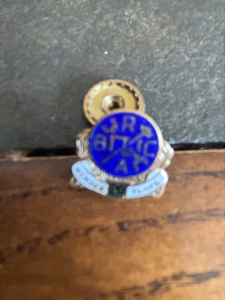Vintage Brotherhood Railway Carmen 20 Year Member Pin - photo 3