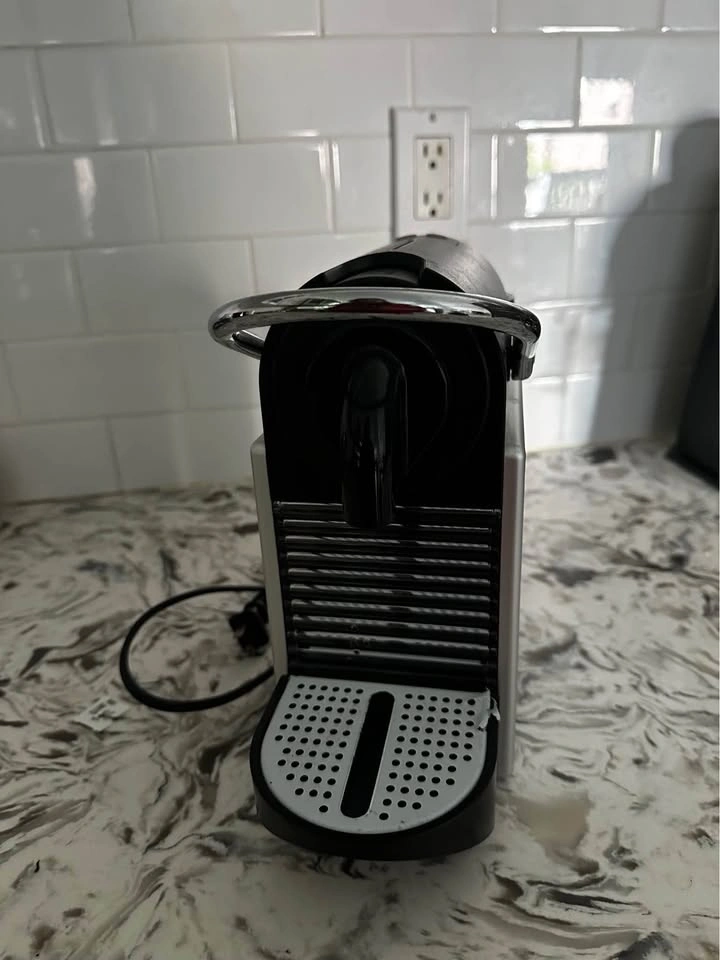 Nespresso Pixie Espresso Machine - photo 3