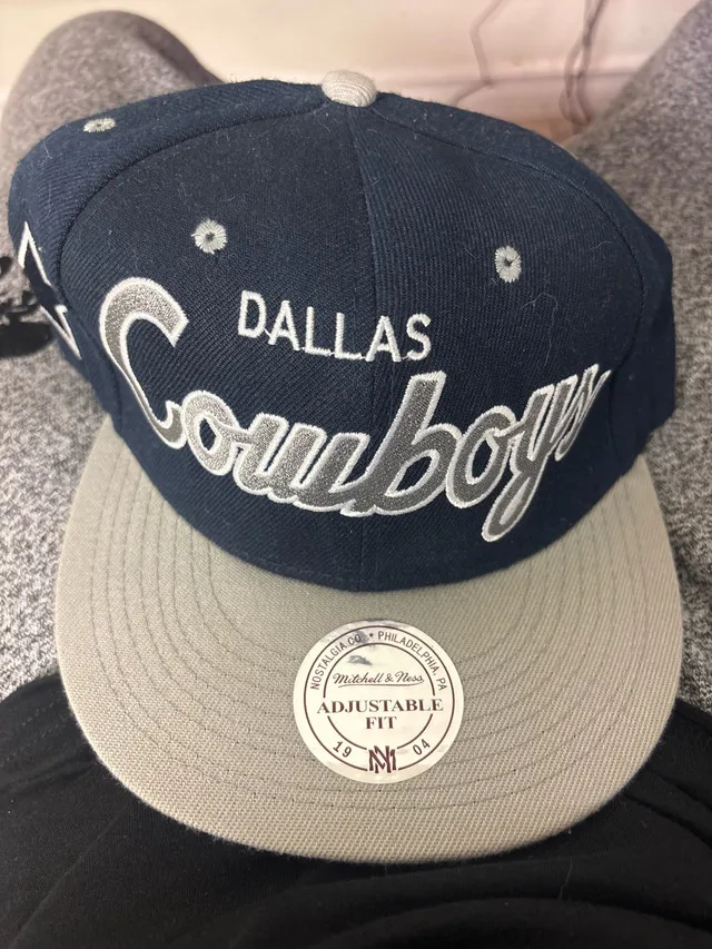 Scroll thru there’s more hats image indicator(5)