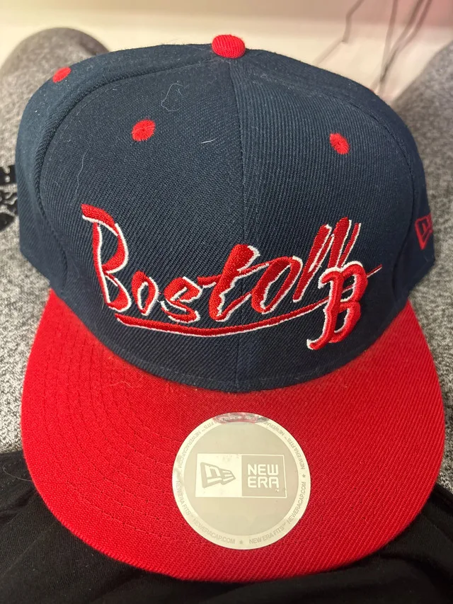 Scroll thru there’s more hats image indicator(8)