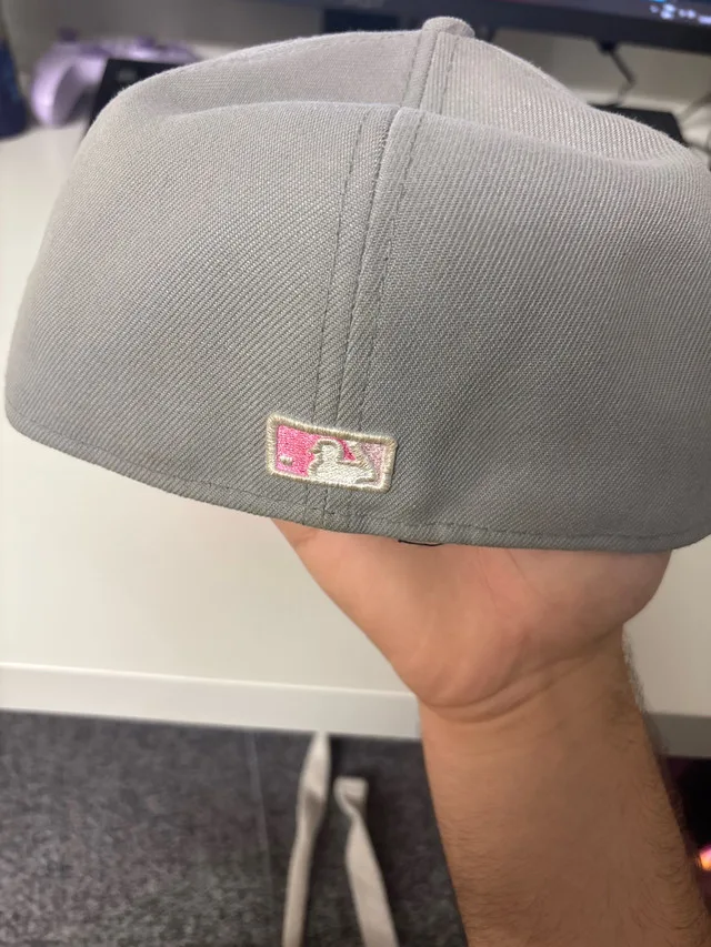 Gray Mother's Day Cap limited edition image indicator(2)