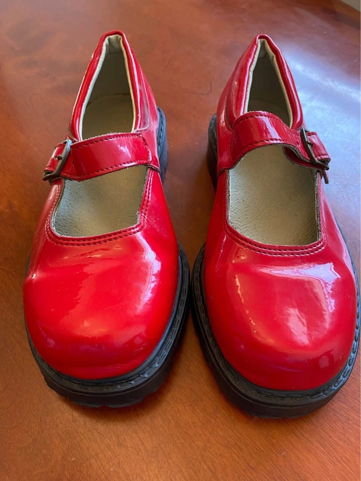 Girls red leather dress shoes size 1 kids - photo 2