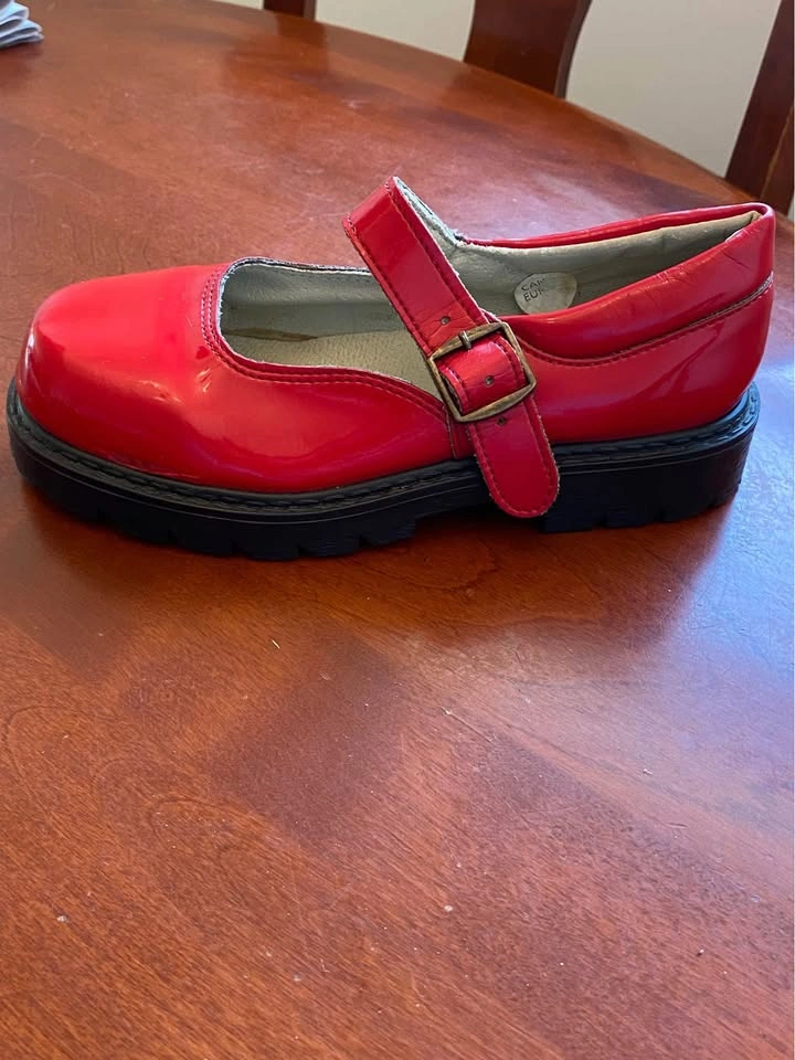 Girls red leather dress shoes size 1 kids - photo 4