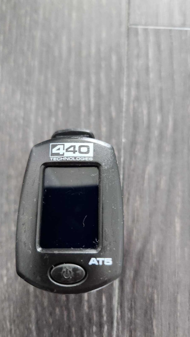 440 Technologies AT5 Guitar Tuner – Like New Condition - photo 2