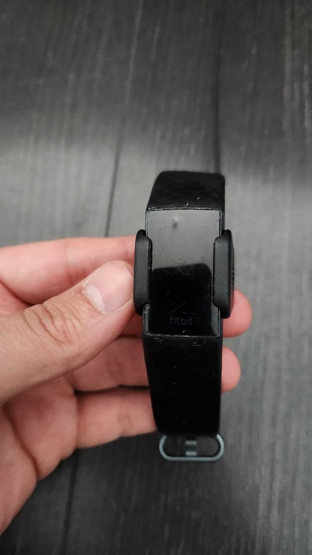 Fitbit Charge 3 – Fully Functional with Charger - photo 5