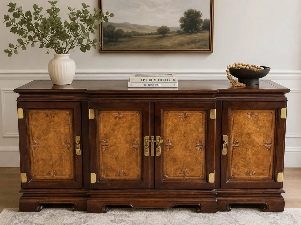 Beautiful vintage burl wood buffet / credenza - photo 2