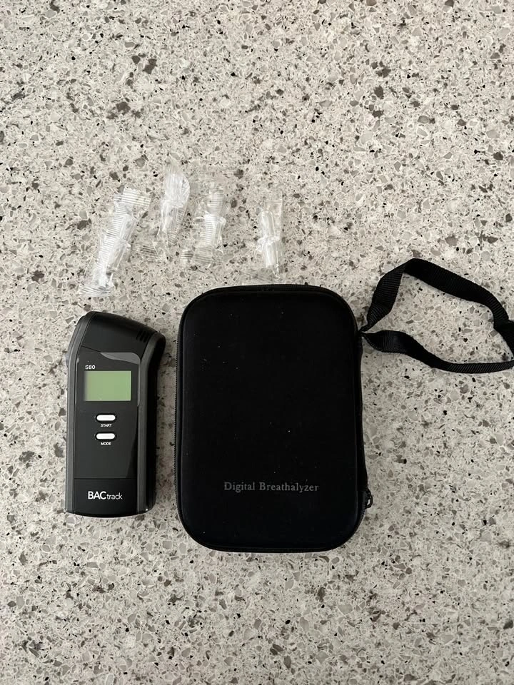 Portable Breathalyzer - #1 Rated BACtrack Brand New - photo 3