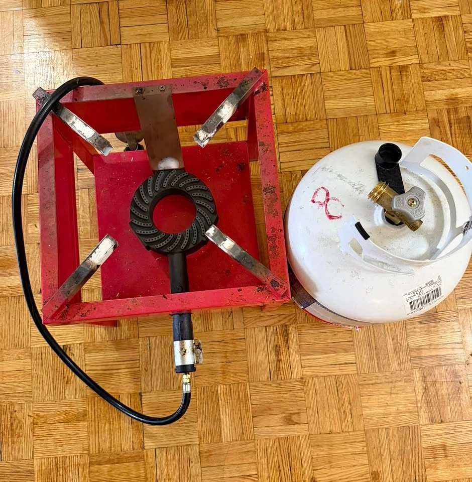 Handi 12kg cooking Handi, Propane Burner, and Propane Tank