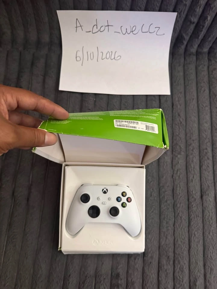 Xbox Elite Series 2 controllers lot - photo 5