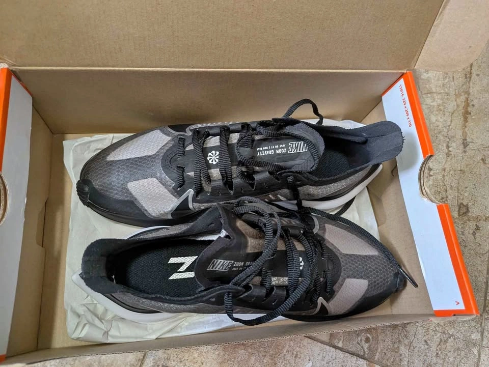 Nike Zoom Gravity Women's Size 8