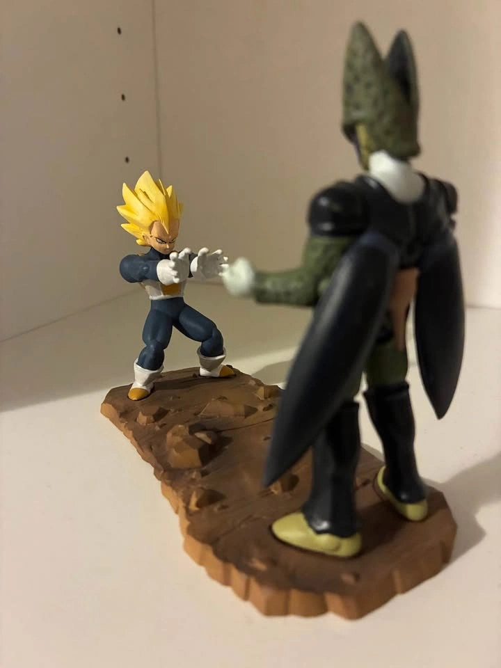 ⚽️ Dragonball - Vegeta vs Perfect Cell! Vintage Gashapon - photo 3