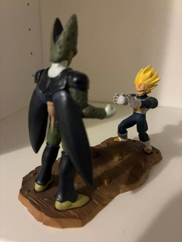 ⚽️ Dragonball - Vegeta vs Perfect Cell! Vintage Gashapon - photo 4