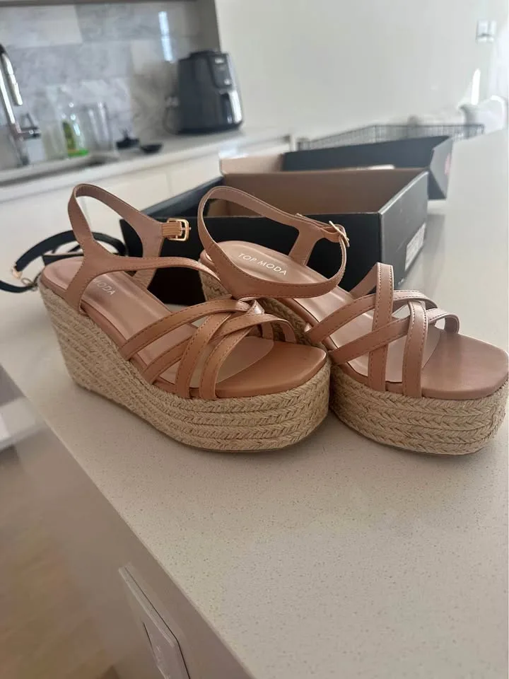 Heels bohemian thumbnail