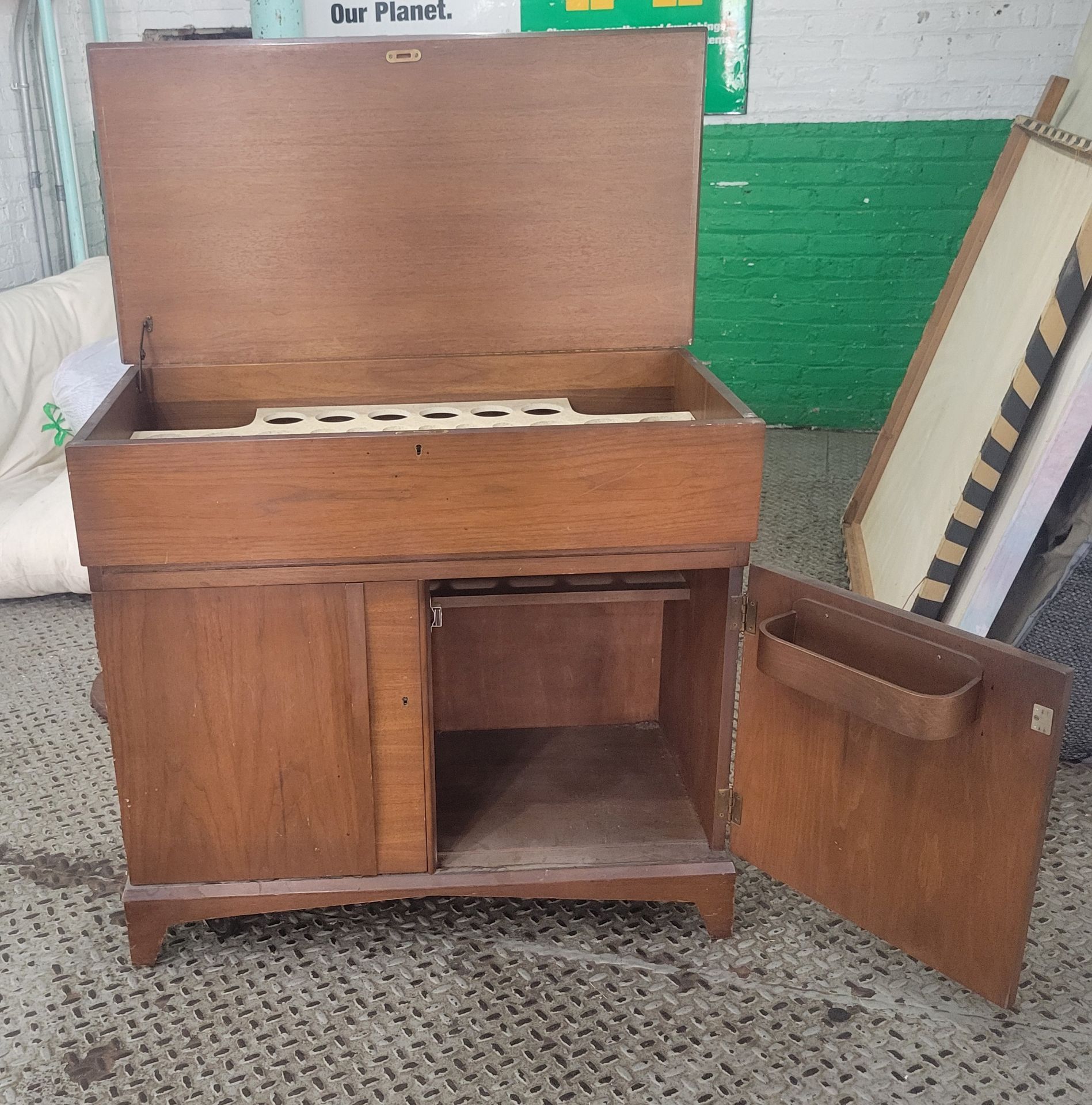 Vintage Fold-Down Bar Cabinet / Cocktail Station - photo 5