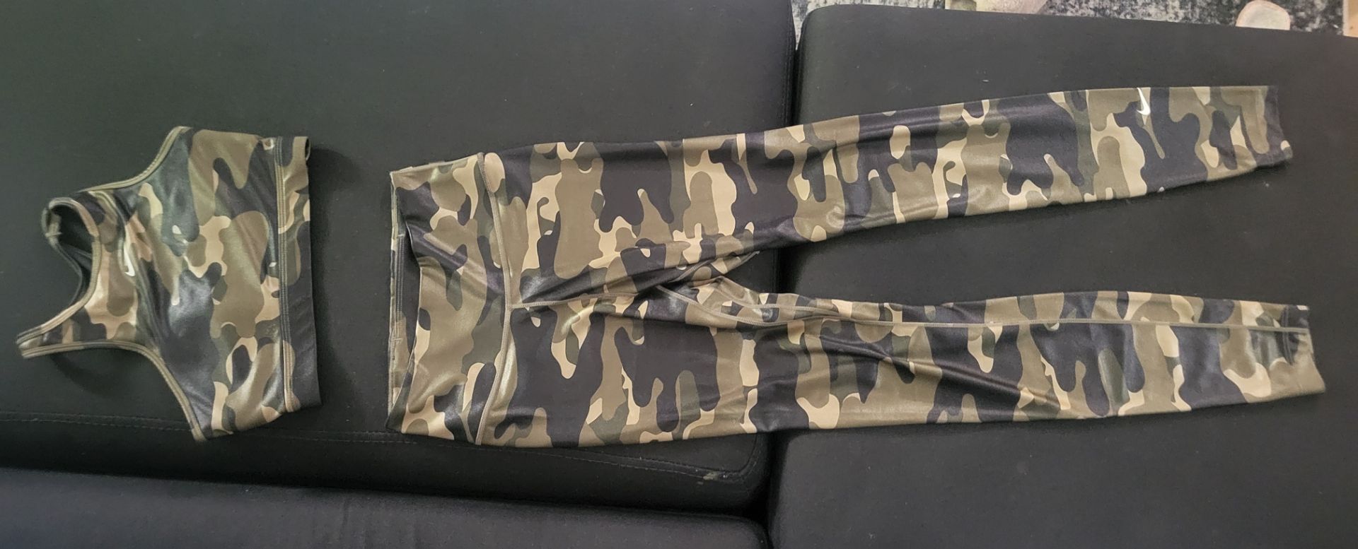 Nike Girl Camo Athletic Set XS