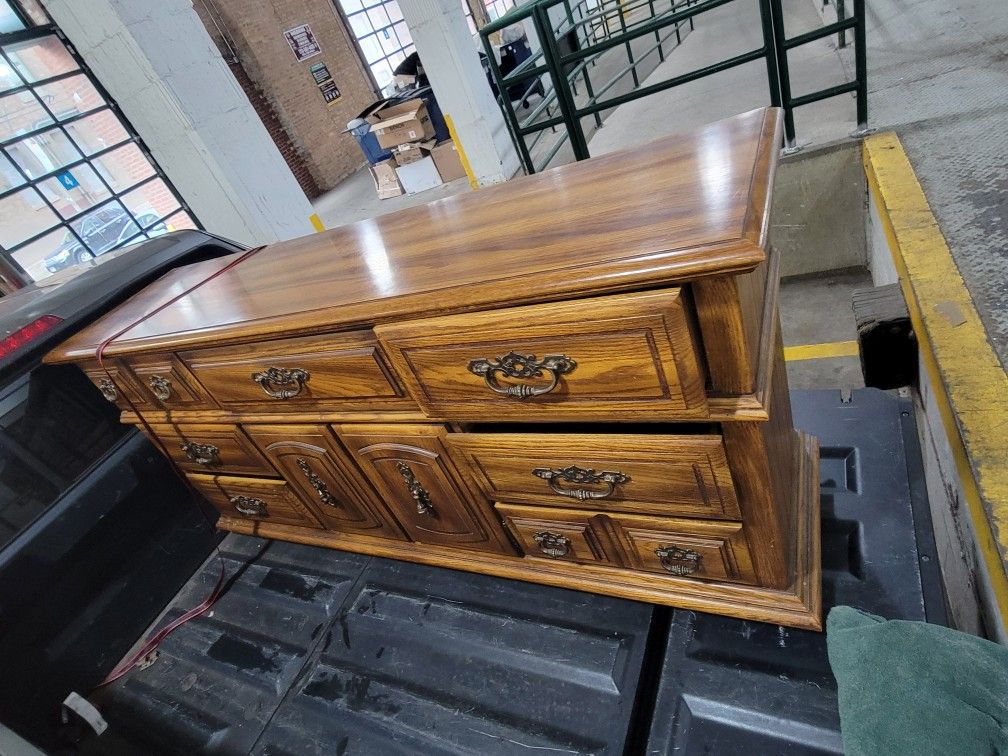 Vintage Oak Dresser w/ Matching Mirrors – Solid Wood Style