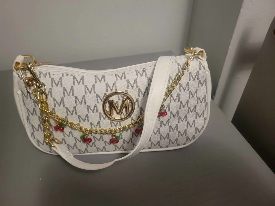 White M Design Shoulder Bag with Cherry Charm Chain - photo 2