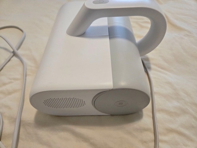 Moving sale-Xiaomi MiJia Dust Mite Vacuum Cleaner - photo 2