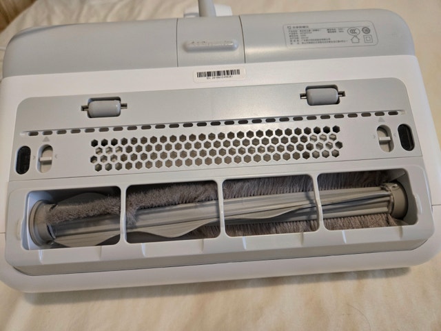 Moving sale-Xiaomi MiJia Dust Mite Vacuum Cleaner - photo 4