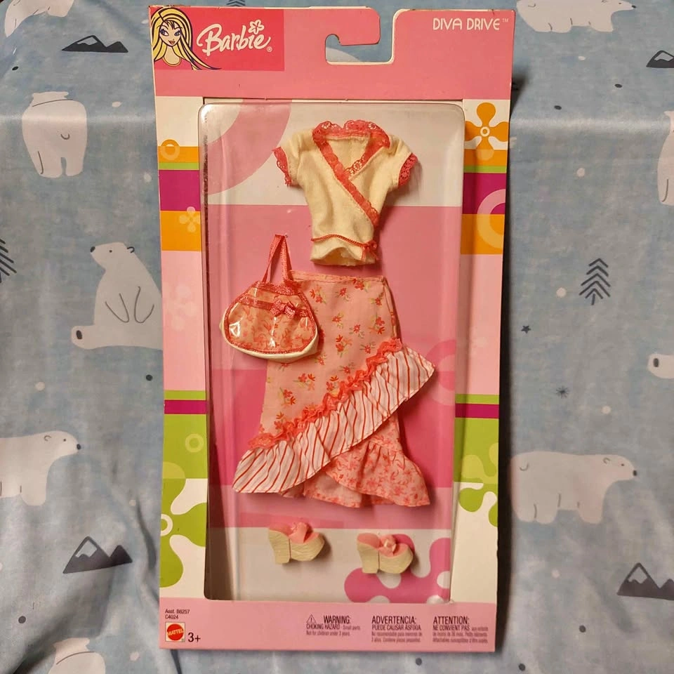⚽️ Vintage Barbie - RARE BNIP Yellow Peach Summer Diva Drive