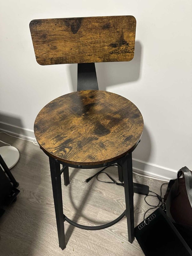 2 Barstools - photo 2