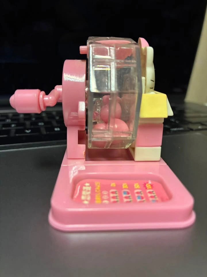 ⚽️ Hello Kitty Vintage Fruit Themed Mini Garapon Machine - photo 3