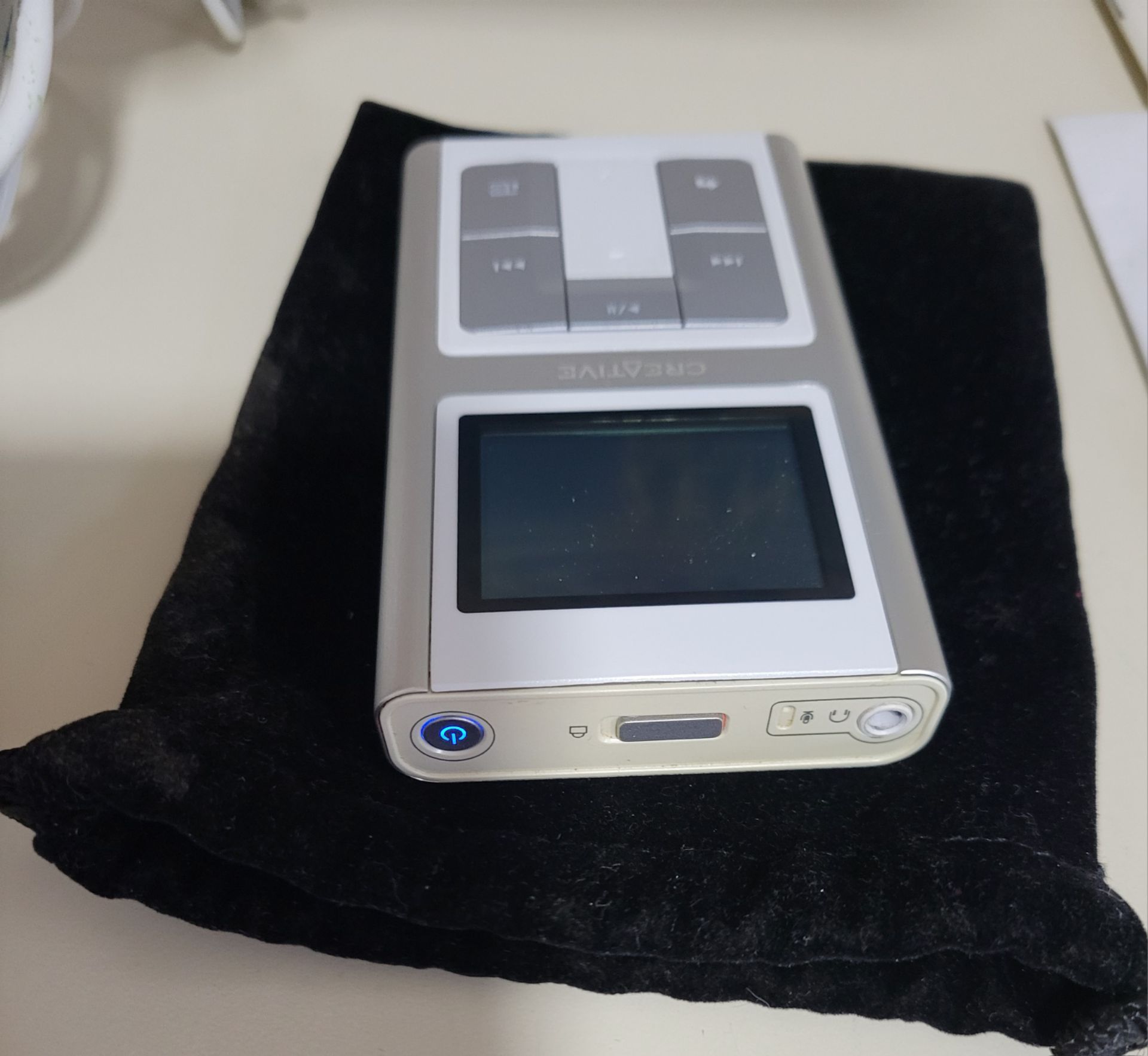 Creative Zen Sleek Photo 20GB MP3 Player DAP-HD0019 - photo 4