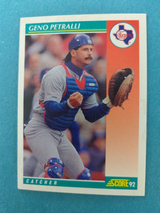1992 Score Geno Petralli Baseball Card ⚽