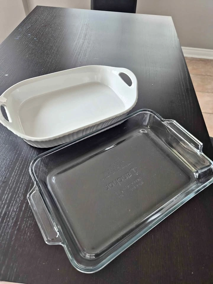 Lasagna plates baking dish