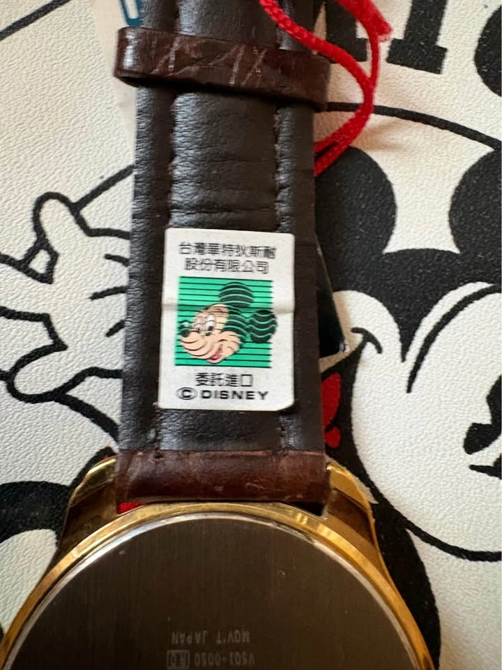Vintage Lorus Mickey & Minnie Mouse Watch - photo 3