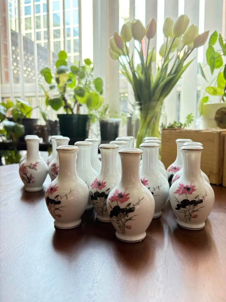 Vintage Chinese Mini Vases - photo 4