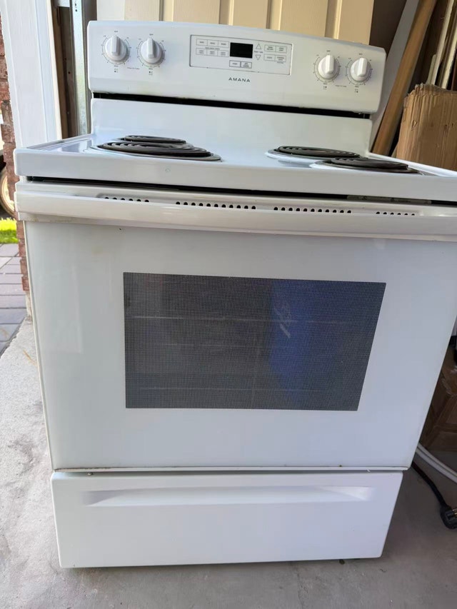 Amana Stove - photo 3
