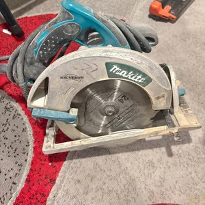 Makita Magnesium Circular Saw