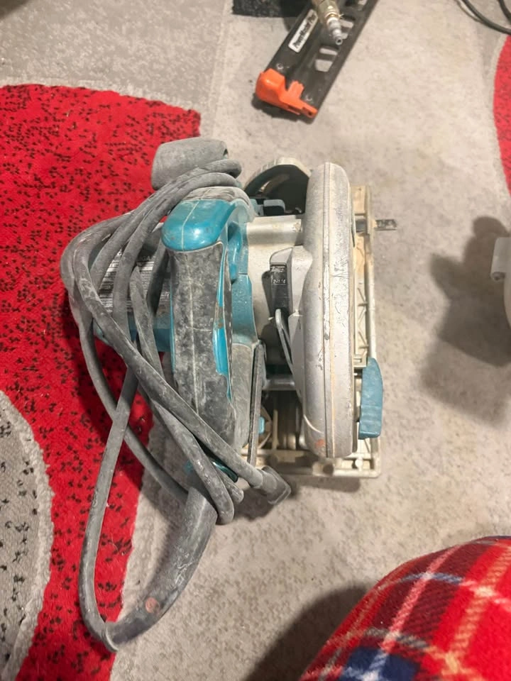 Makita Magnesium Circular Saw - photo 2