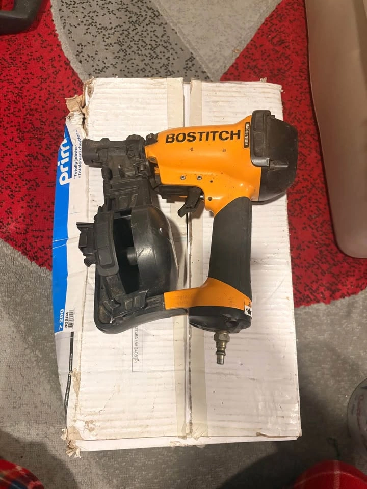 Bostitch Coil Roofing Nailer - photo 2