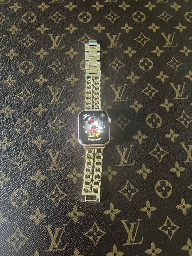 Apple Watch Series 6 44mm Aluminum - photo 2