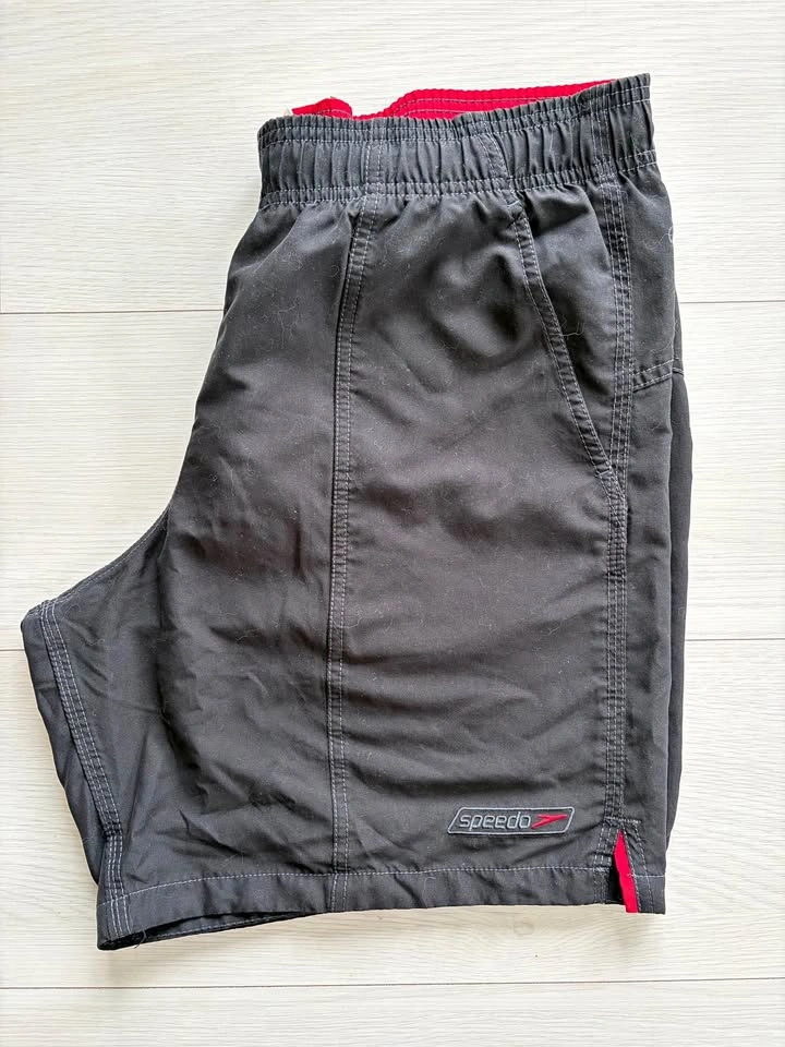 Speedo Men’s Swim Trunks / Board Shorts - Size S