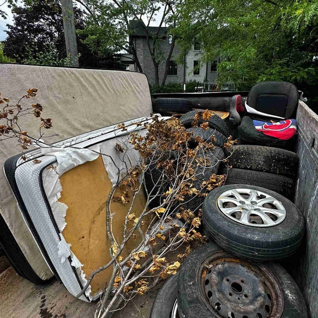 Toronto Junk Removal - JUNKTEENS