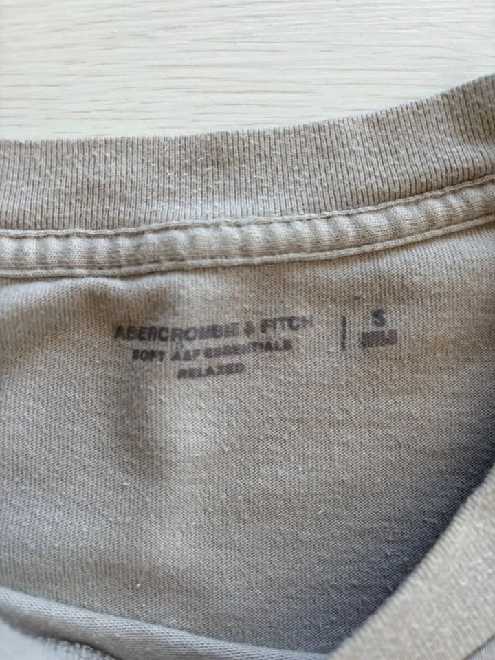 Abercrombie & Fitch Men’s Soft A&F Essentials Tee - (Size S) - photo 2