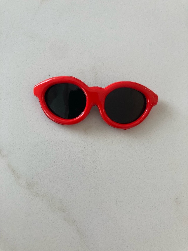 ⚽️Sunglasses Pin