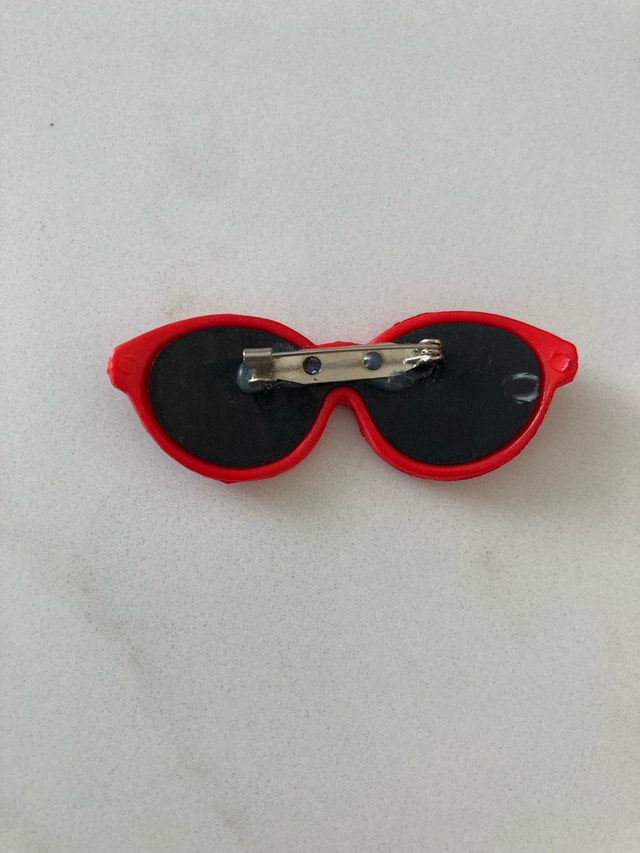 ⚽️Sunglasses Pin - photo 2