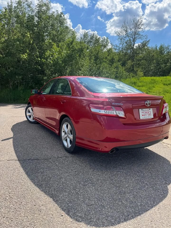 2011 Toyota Camry - photo 5