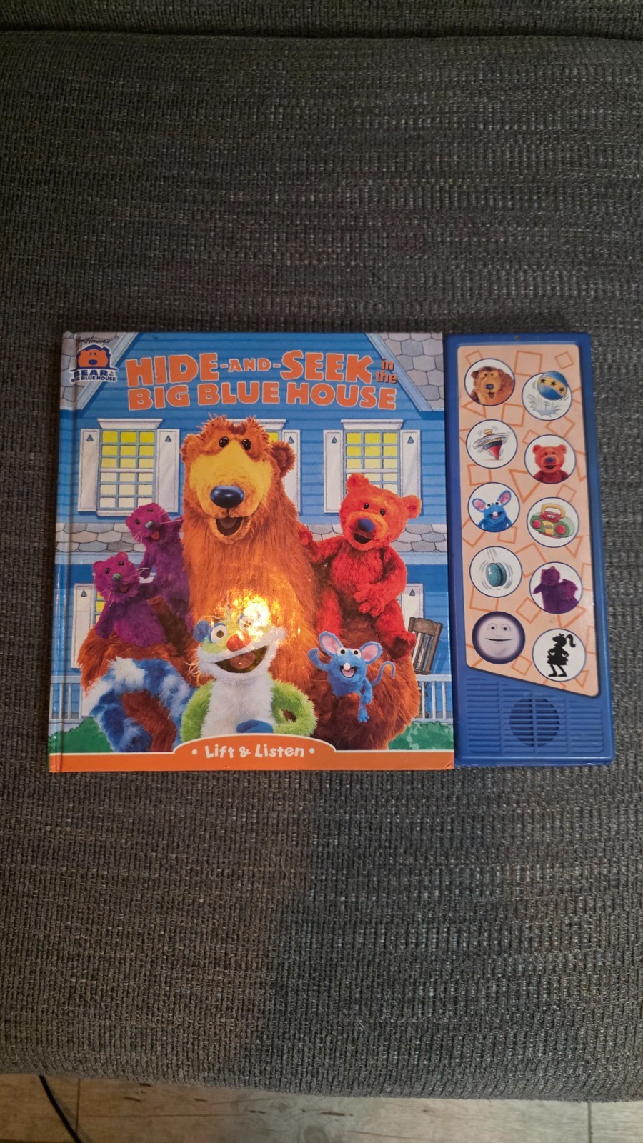 Disney Bear in the Big Blue House 2000 Jim Henson Lift & Listen