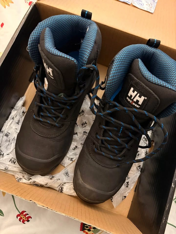 Women hiking boots - photo 2