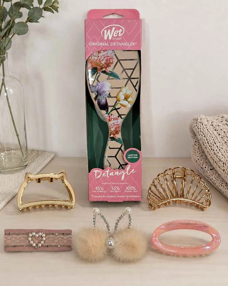 6pc Hair Accessories Bundle Wet Brush & Clips $20 Firm