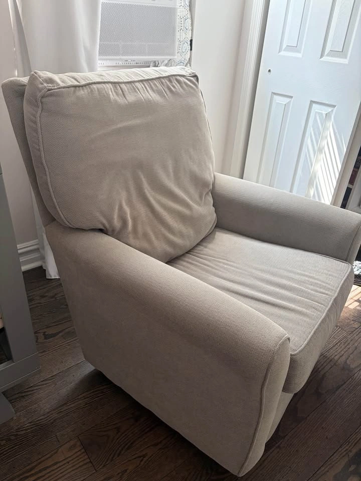 Rocking chair and ottoman - photo 2