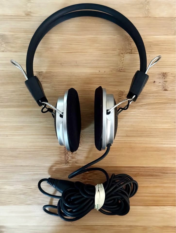 Fender Stereo Headphones Brand New - photo 2