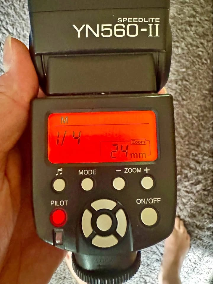Yungnuo YN560 II flash